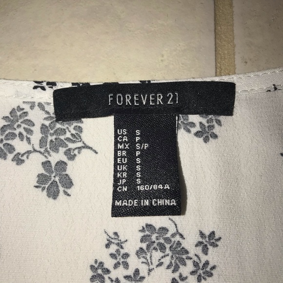 Forever 21 Black and White Floral Blouse - Picture 3 of 3